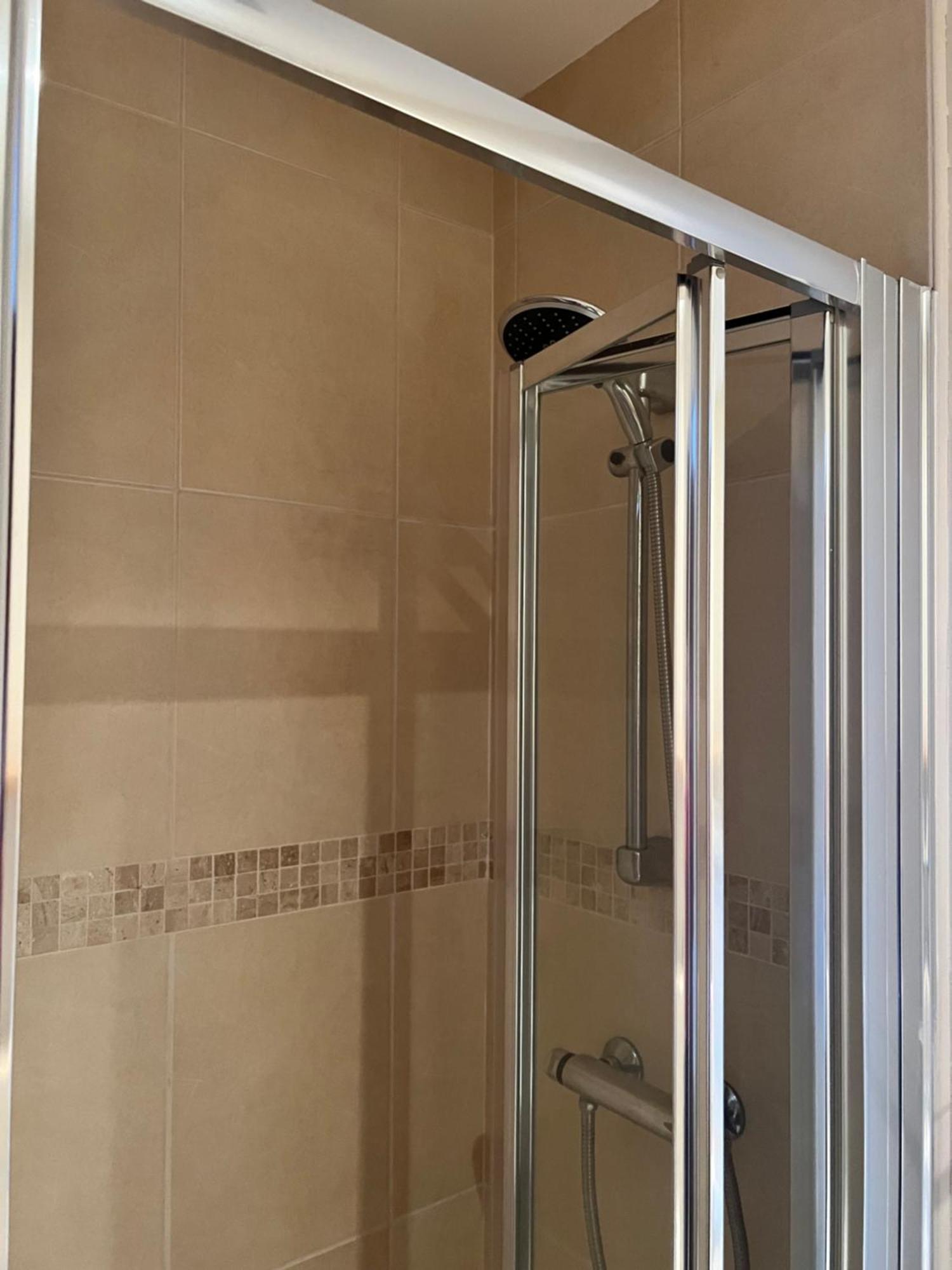 Penthouse Apartment - Town Centre, Sea Views, Secure Parking 포트러시 외부 사진